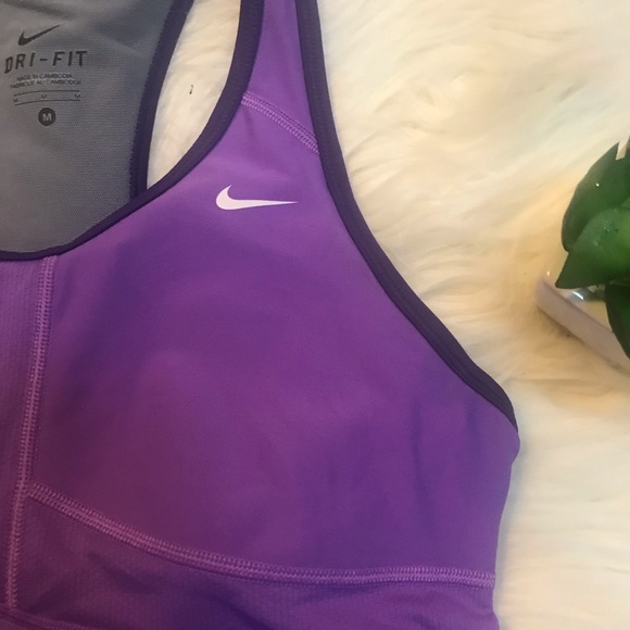 😇Women’s Nike DRI-FIT-TOP - Picture 3 of 6